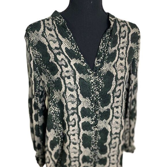 #155 PARKER Silk Blouse - Picture 3 of 6